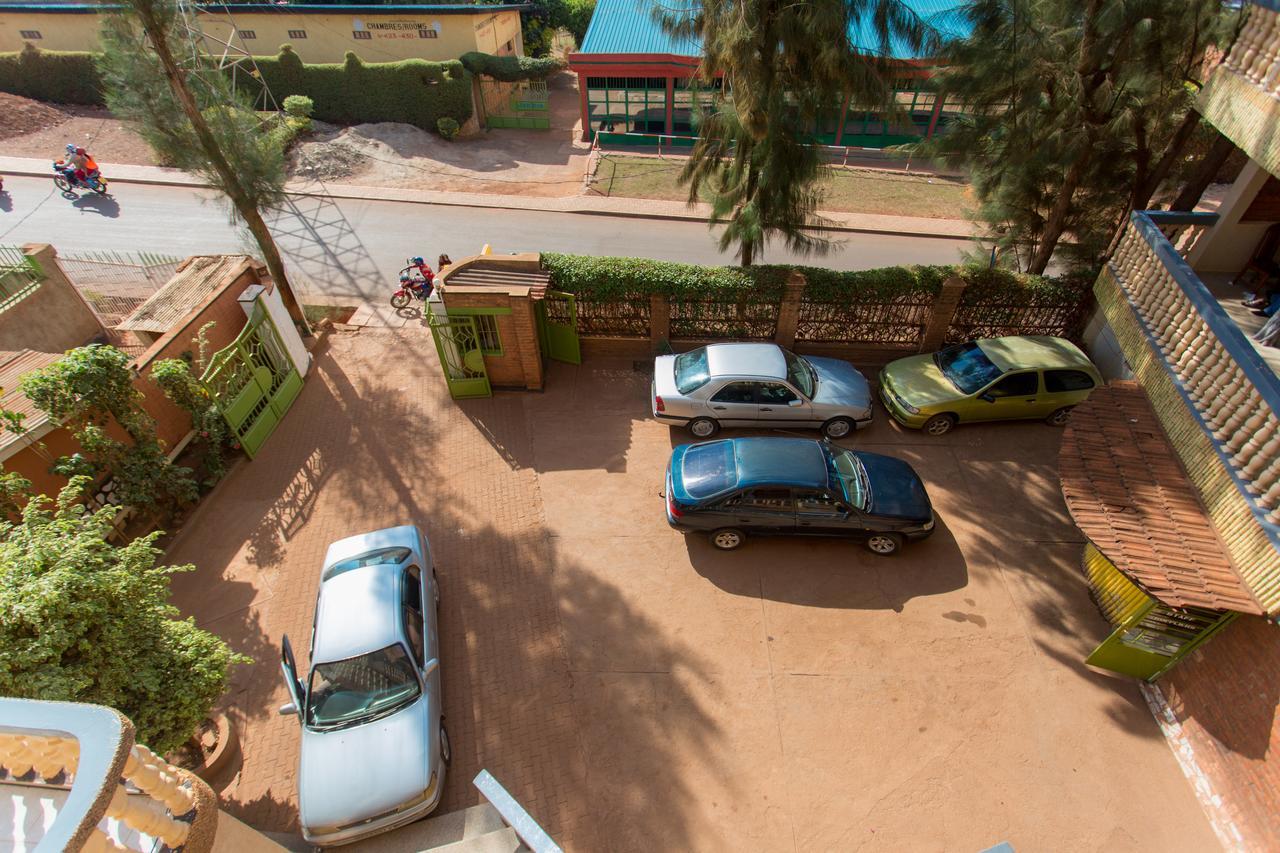 Heart Land Hotel Kigali Exteriör bild