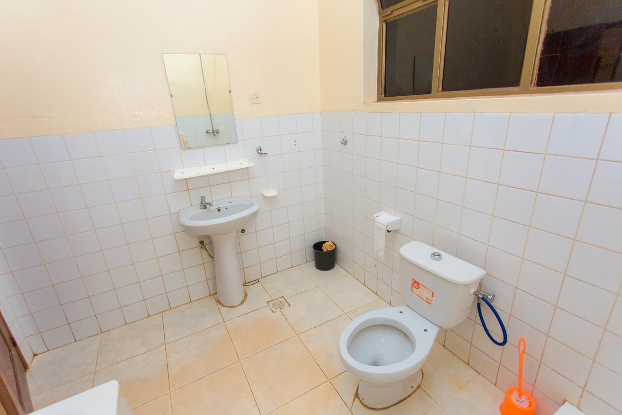 Heart Land Hotel Kigali Exteriör bild