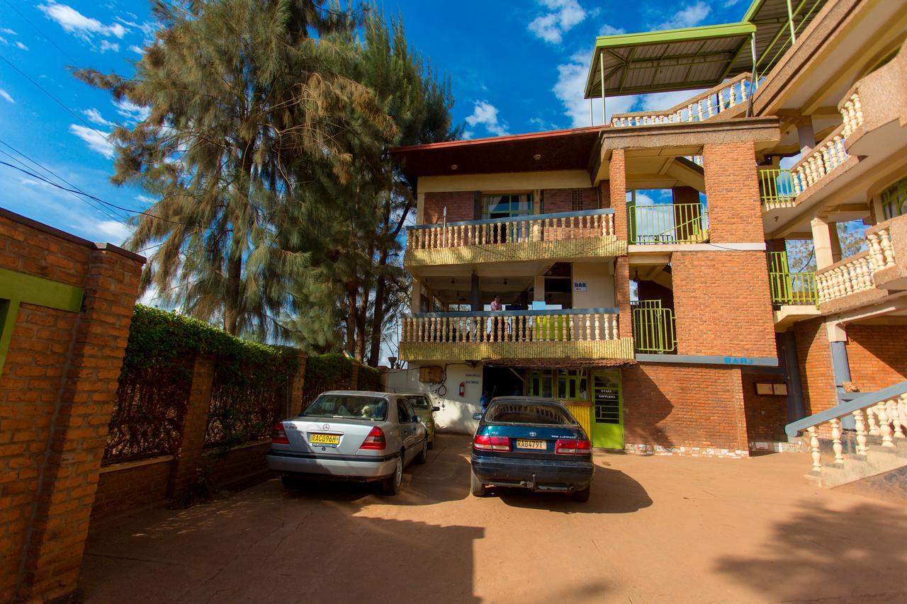 Heart Land Hotel Kigali Exteriör bild