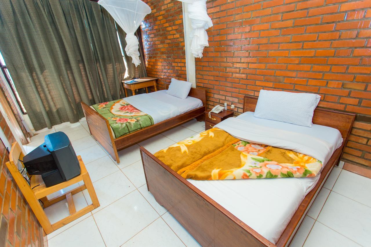 Heart Land Hotel Kigali Exteriör bild
