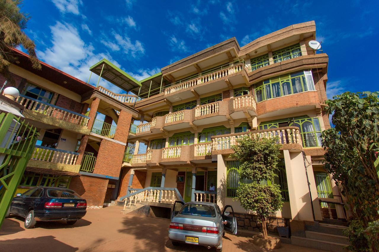 Heart Land Hotel Kigali Exteriör bild